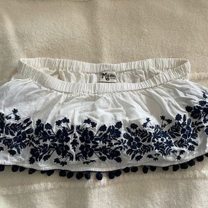 Show Me Your Mumu | Pom Pom Crop Top